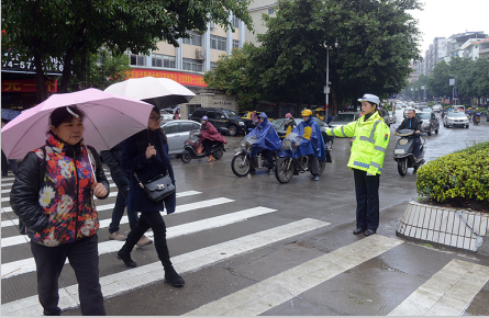 強(qiáng)化道路巡查 排查安全隱患
