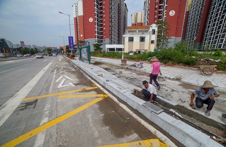 道路貫通工程鋪開作業面