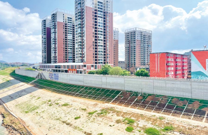 推進(jìn)防洪堤建設(shè)