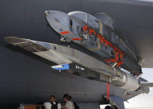 B-52機翼下的X-51A試驗機