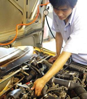 DIY修車(chē)自學(xué)成才 如何變身成汽修犀利哥